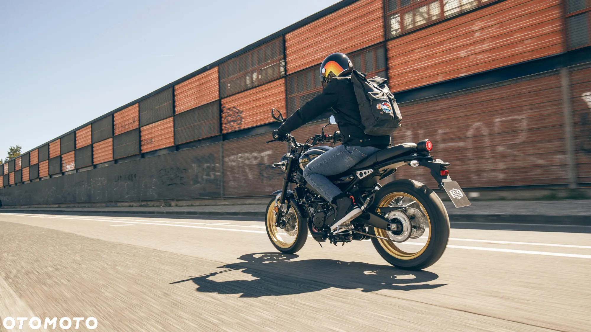 Yamaha XSR - 18