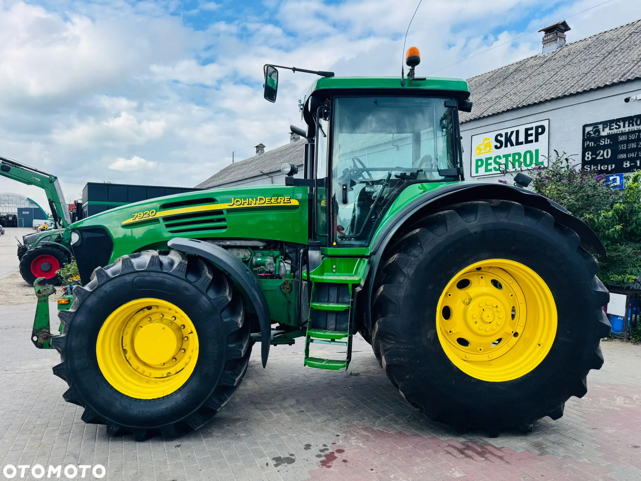 John Deere 7920 - 8