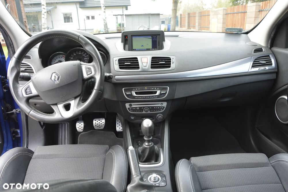 Renault Megane TCe 180 GT - 10