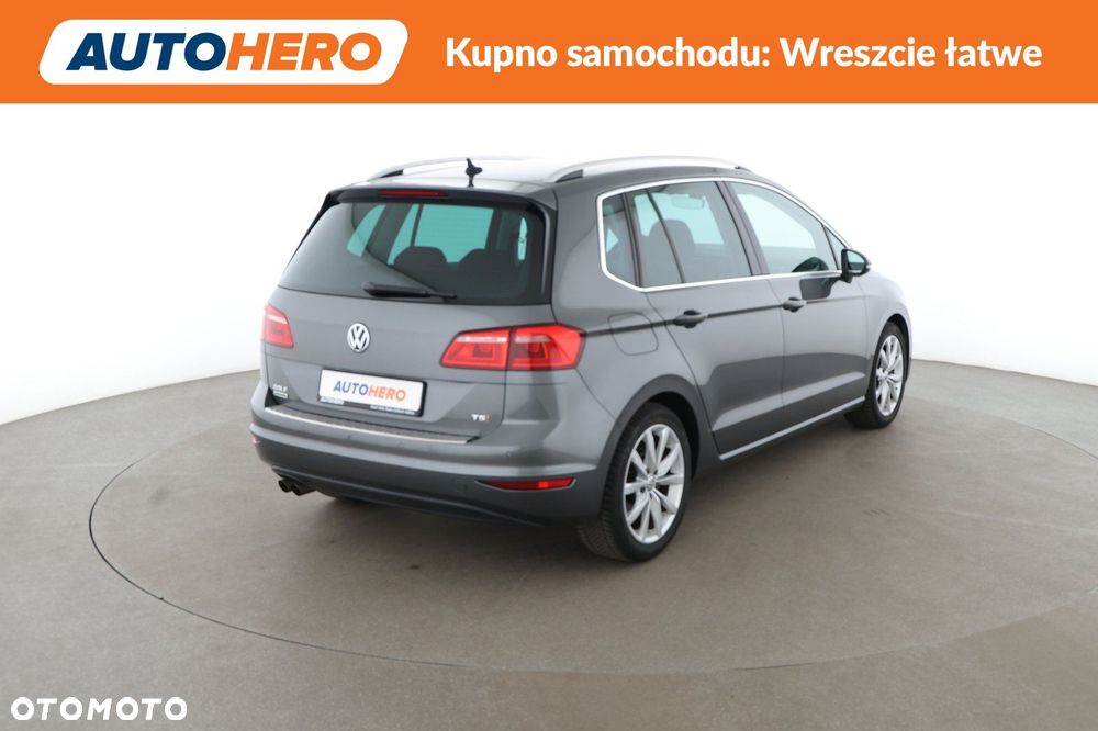 Volkswagen Golf - 6