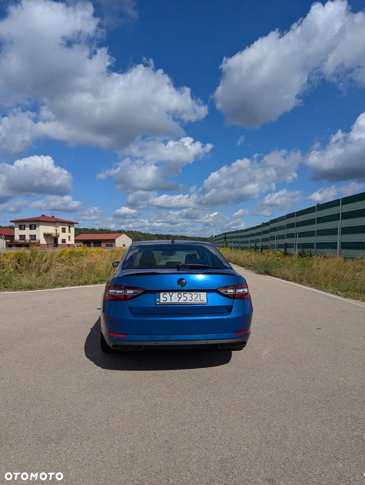 Skoda Superb 2.0 TDI Style DSG - 6