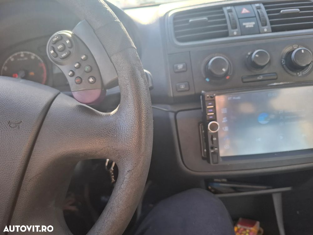 Skoda Roomster 1.2 PLUS EDITION - 3