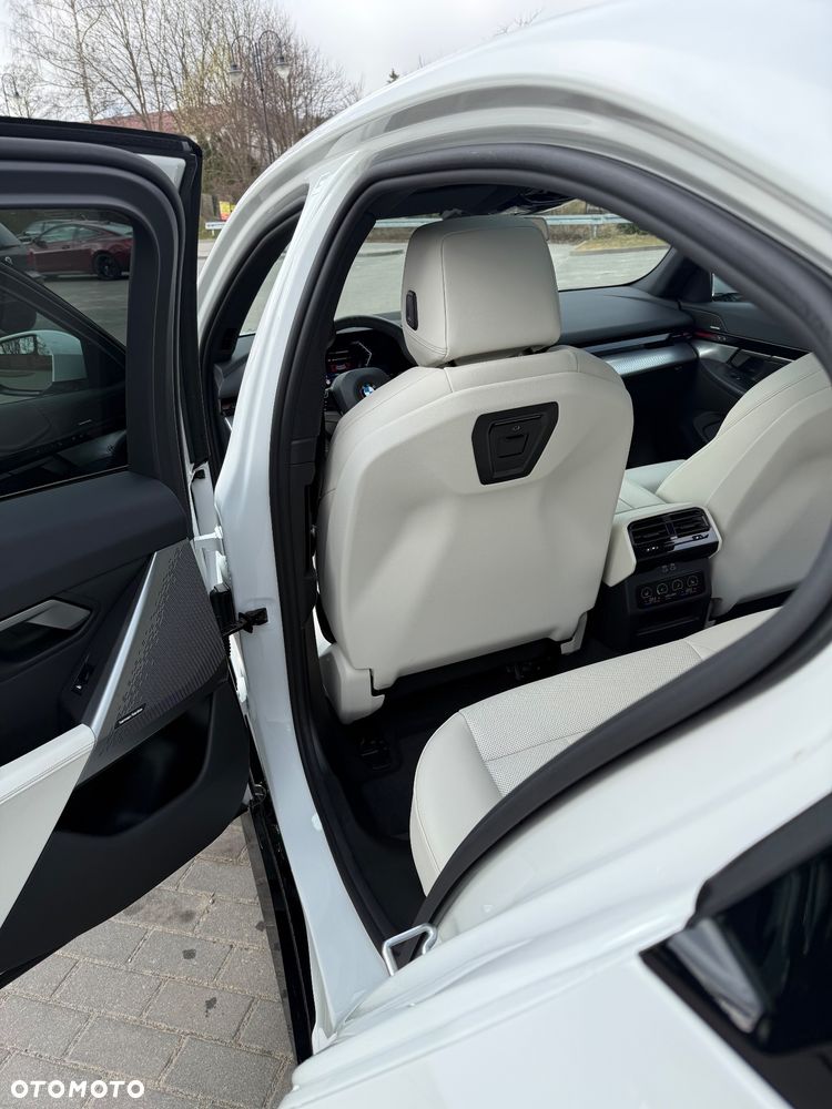 BMW Seria 5 520i mHEV - 9