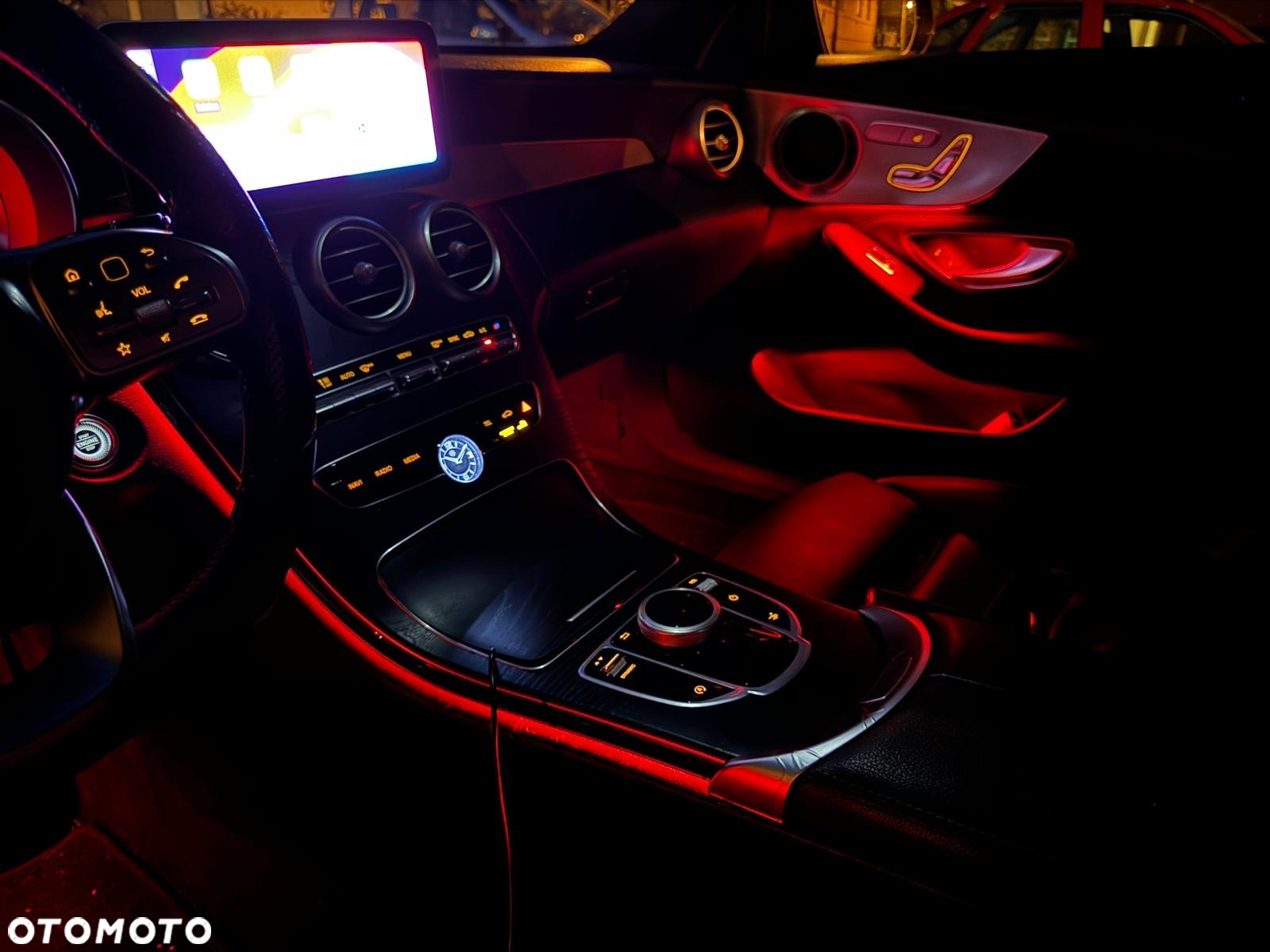 Mercedes-Benz Klasa C 300 Coupe 9G-TRONIC AMG Line - 23
