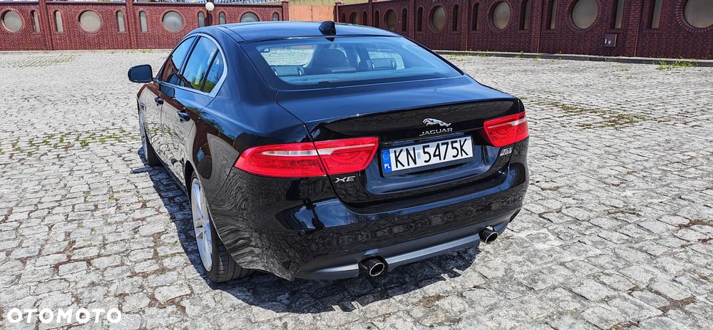 Jaguar XE - 6