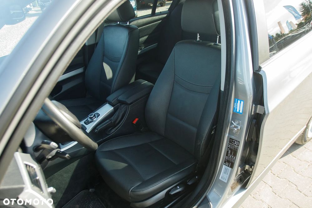 BMW Seria 3 318i Edition Sport - 18