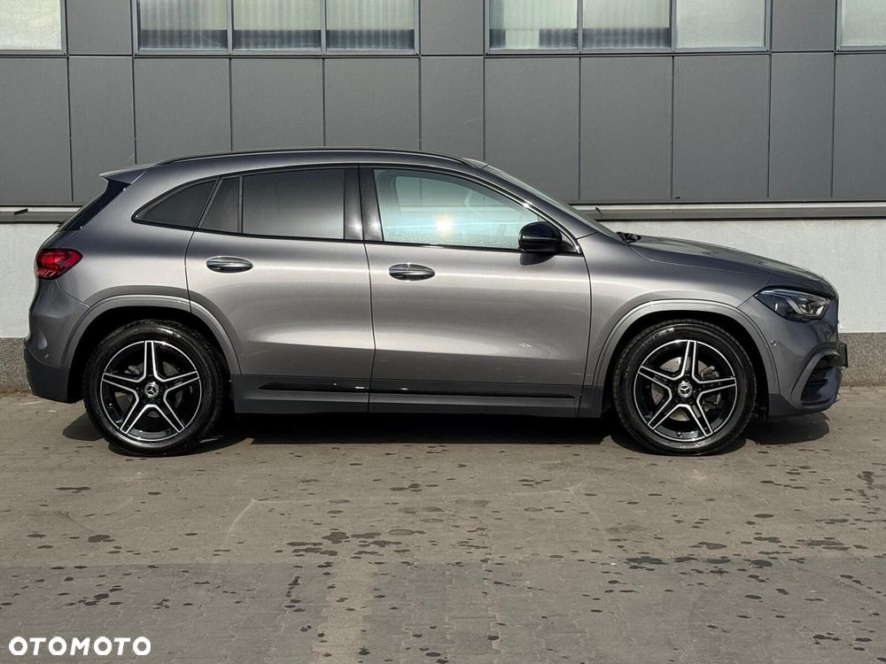 Mercedes-Benz GLA 200 AMG Line - 5