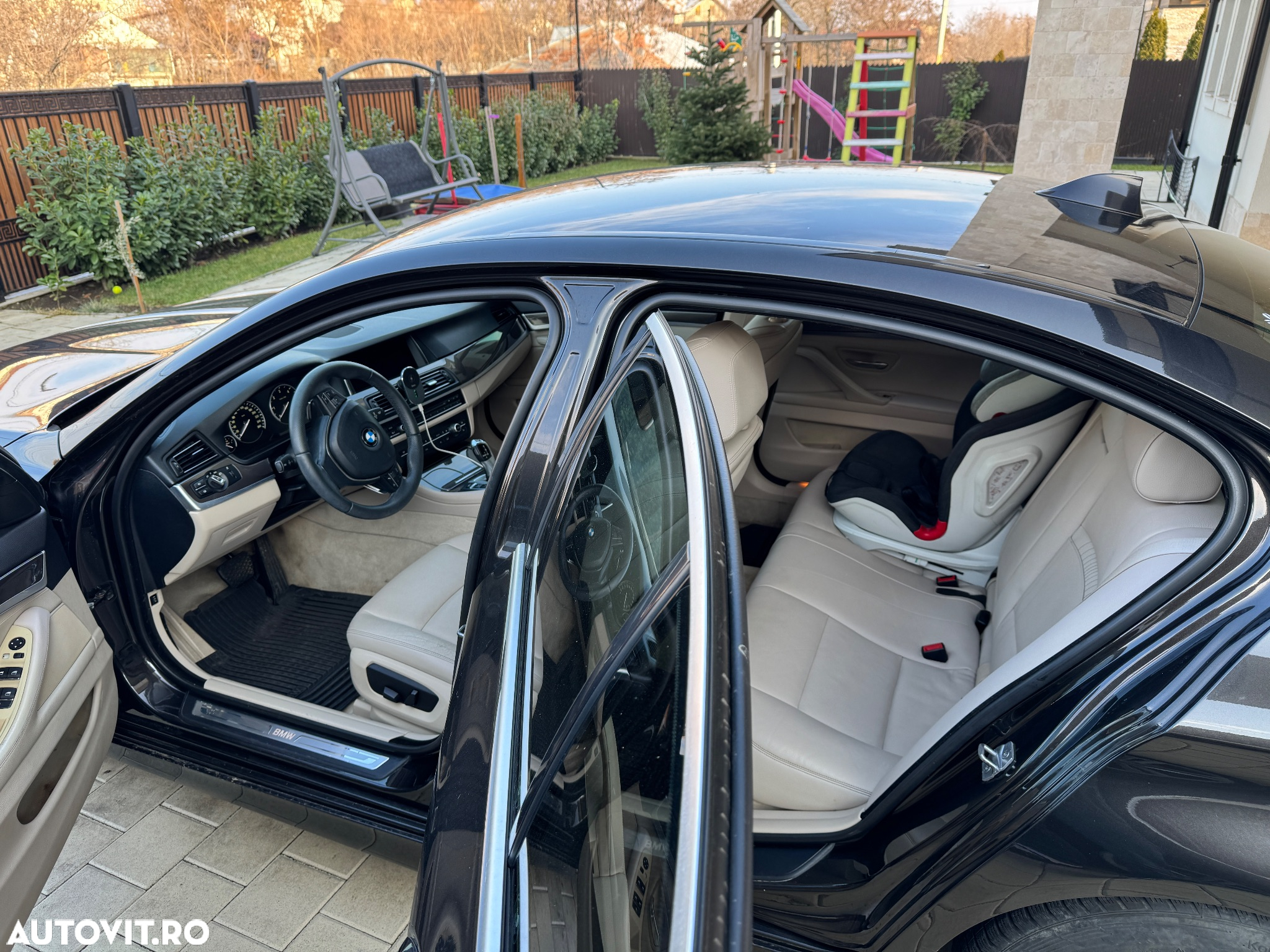 BMW Seria 5 520d xDrive - 6