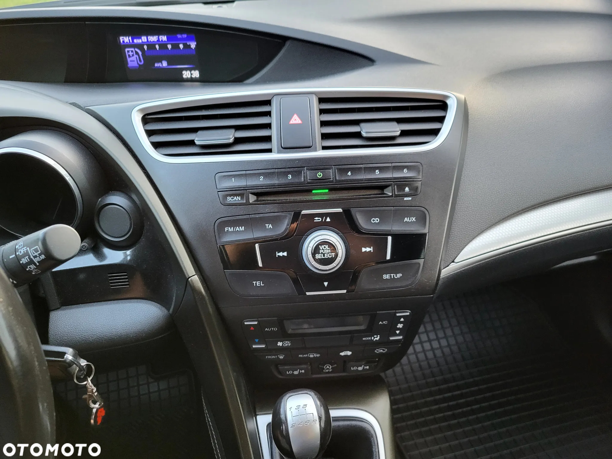 Honda Civic 1.8 i-VTEC Lifestyle Black Edition - 18