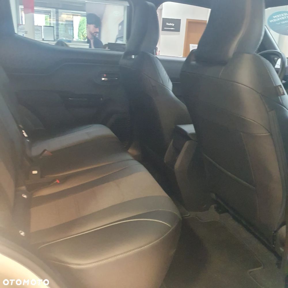 Toyota Urban Cruiser 61kWh 4x4 Executive - 14