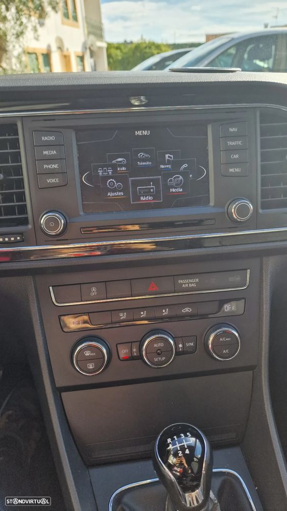 SEAT Leon ST 1.6 TDI S&S Style - 4