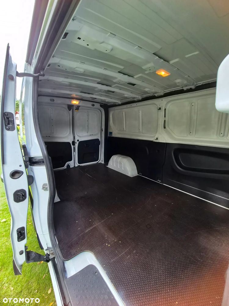 Renault Trafic - 17