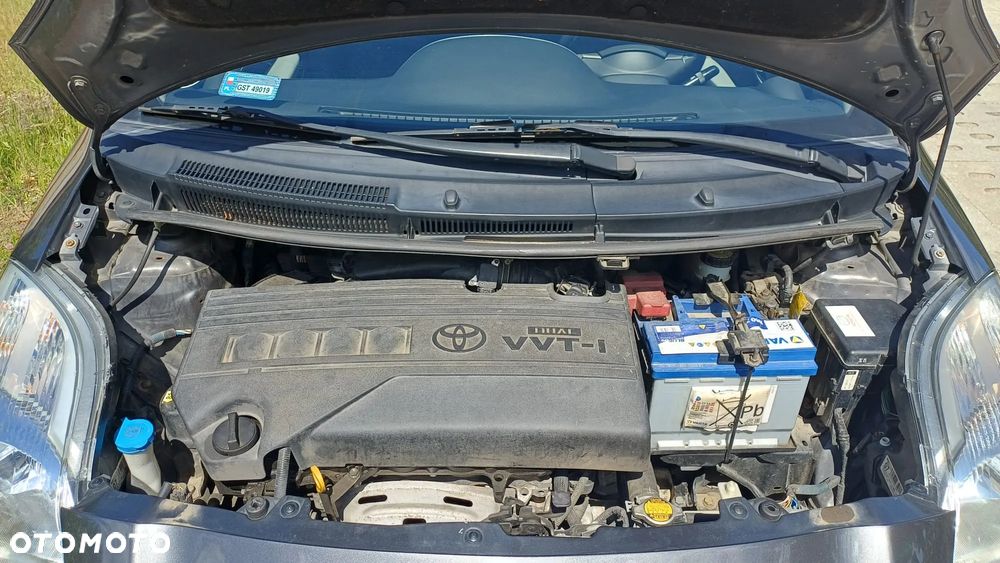 Toyota Yaris 1.33 Premium - 11