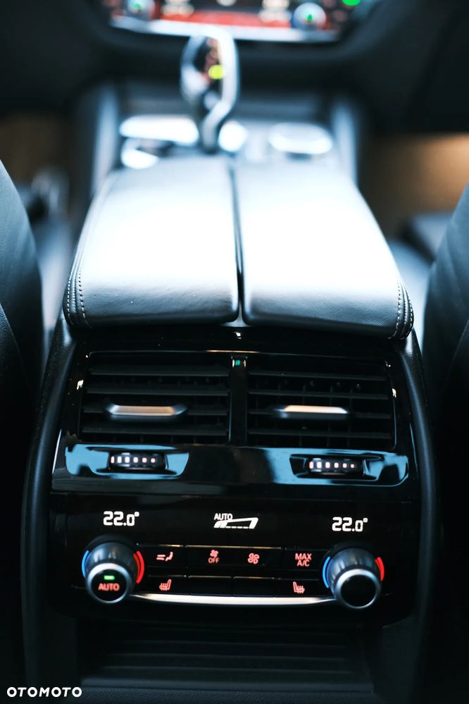 BMW Seria 5 530i xDrive M Sport sport - 17