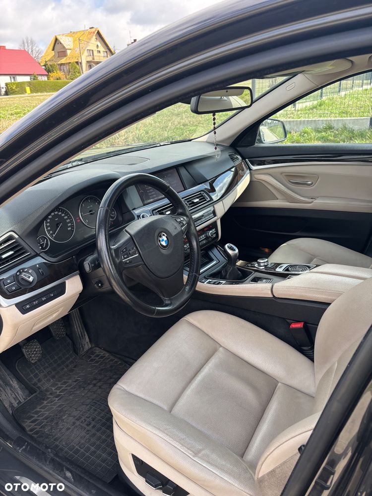 BMW Seria 5 520d Efficient Dynamics - 10