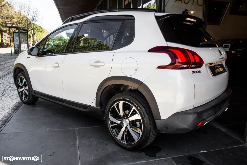 Peugeot 2008 1.2 PureTech GT Line - 3