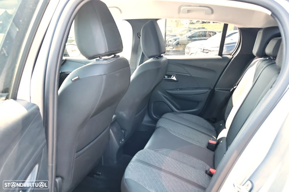 Peugeot 208 1.2 PureTech Allure - 16