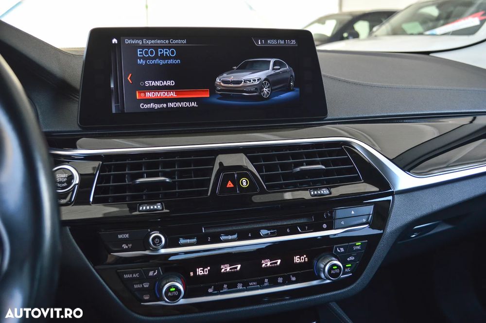 BMW Seria 5 520d Aut. Luxury Line - 14