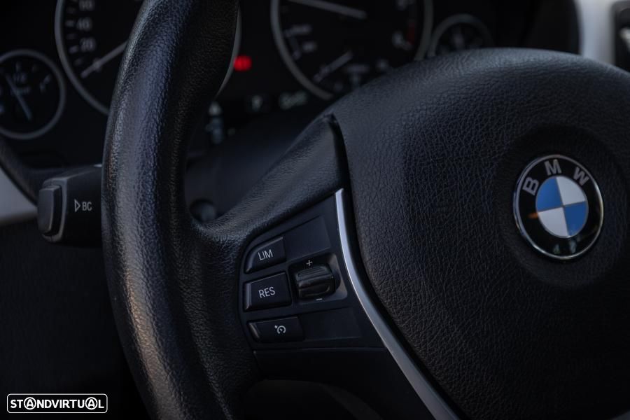 BMW 320 d xDrive Auto - 28