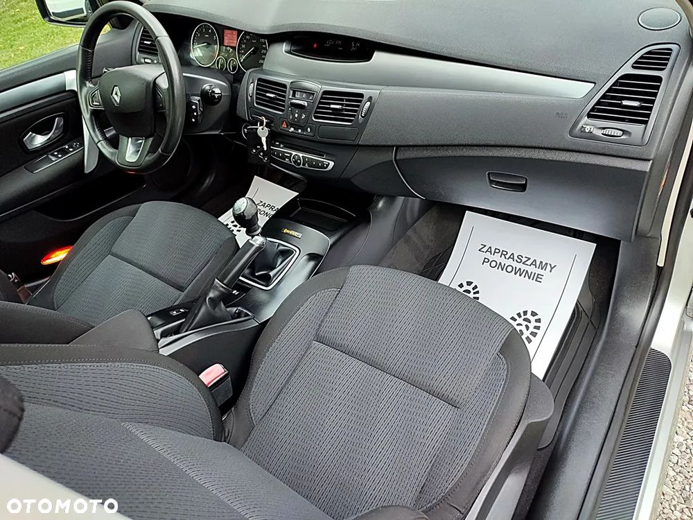 Renault Laguna 1.6 16V 110 Sportway - 23