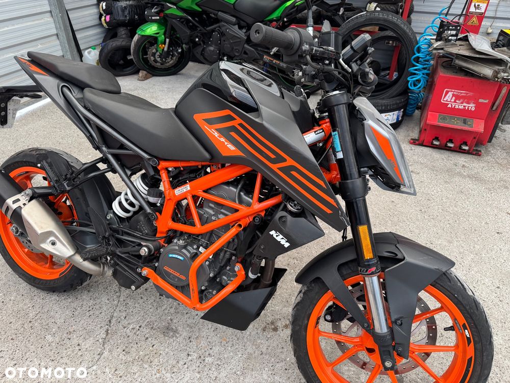 KTM Duke - 13