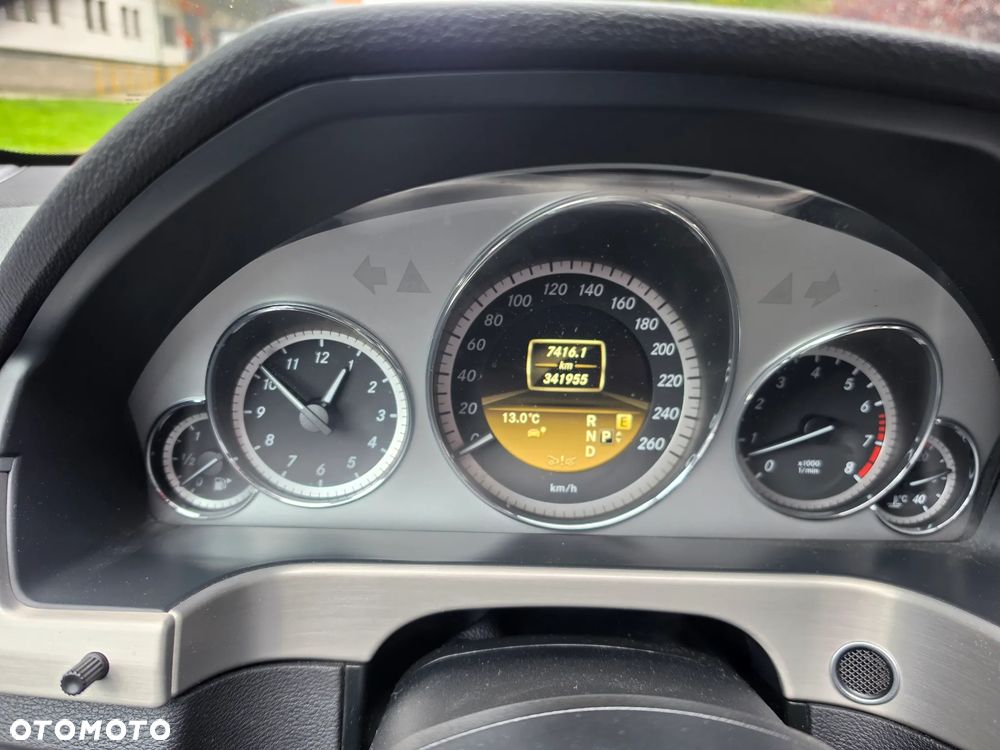 Mercedes-Benz Klasa E 350 4Matic 7G-TRONIC - 24