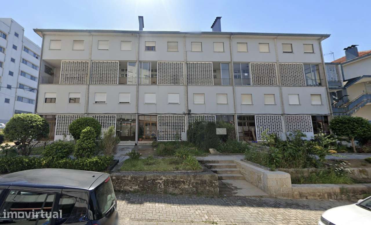 Apartamento T3 Duplex com sótão no centro de Barcelos - Grande imagem: 2/20