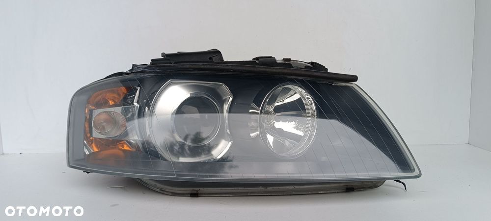 AUDI A3 8P XENON LAMPA PRAWA PRZÓD PRZEDNIA EU 8P0941004D - 1
