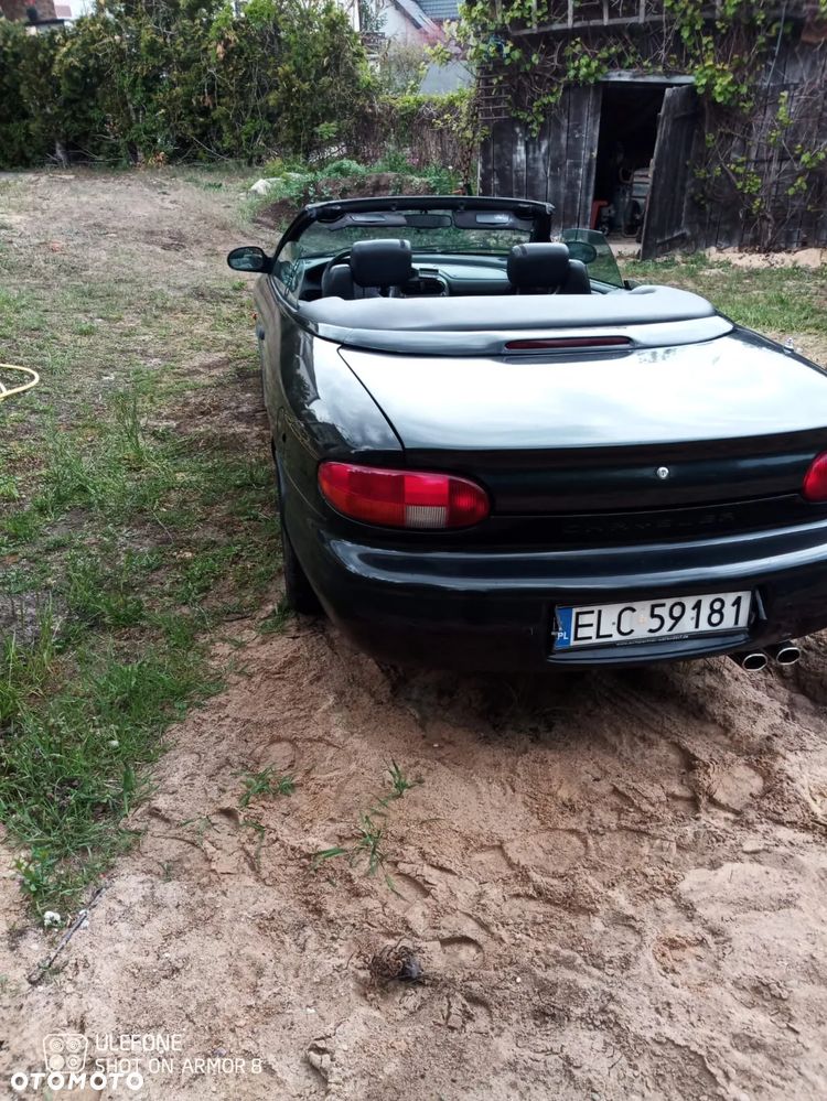 Chrysler Stratus - 11