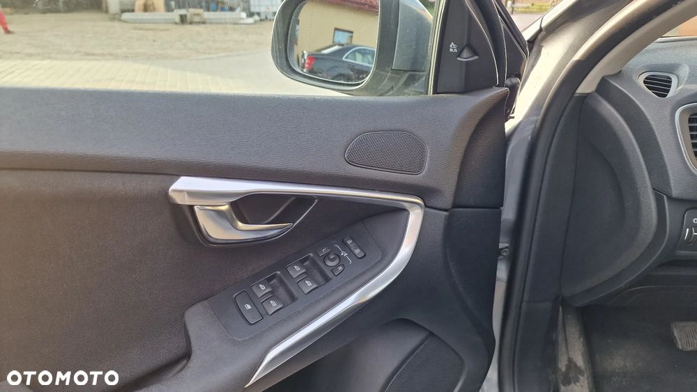 Volvo V40 D2 Geartronic Momentum - 23