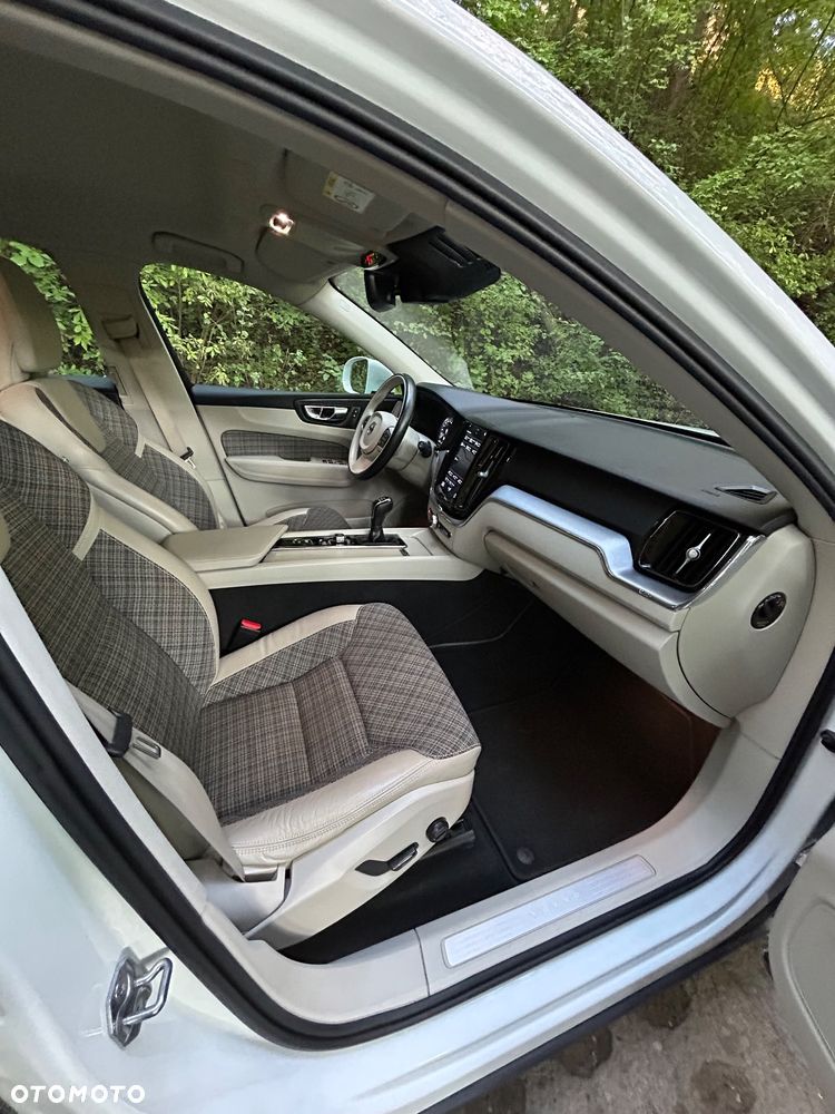 Volvo XC 60 D3 Momentum - 10