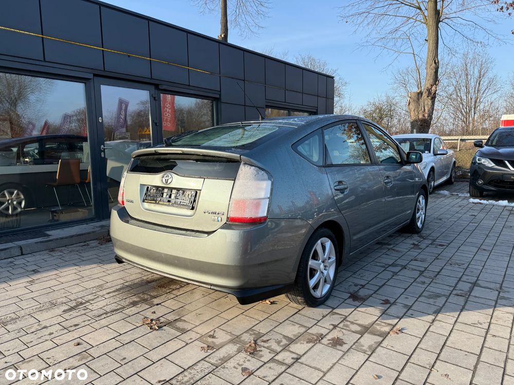Toyota Prius 1.5 VVT-i Prestige - 15