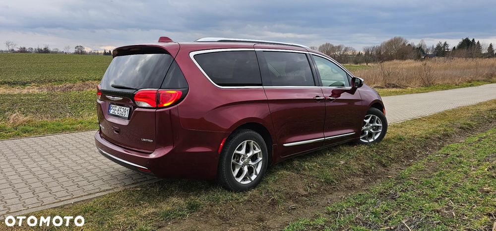 Chrysler Pacifica - 6