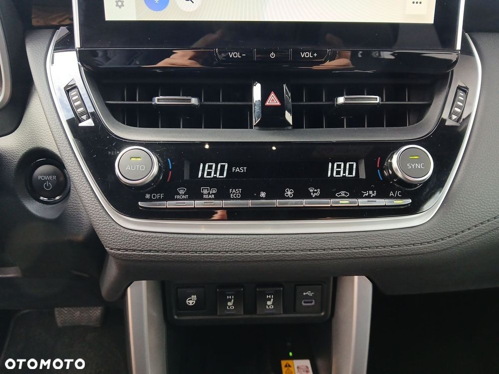 Toyota Corolla Cross - 34