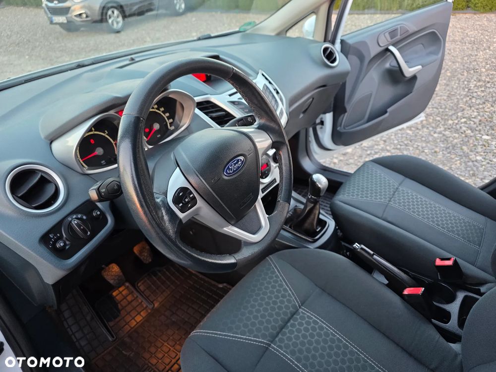Ford Fiesta 1.25 Titanium EU5 - 18