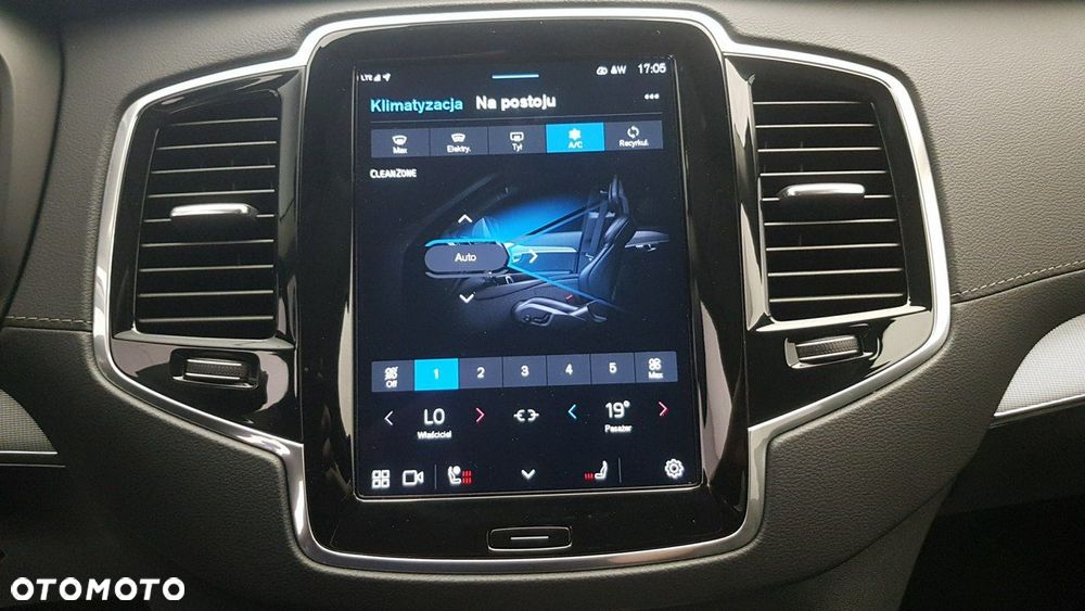 Volvo XC 90 - 21
