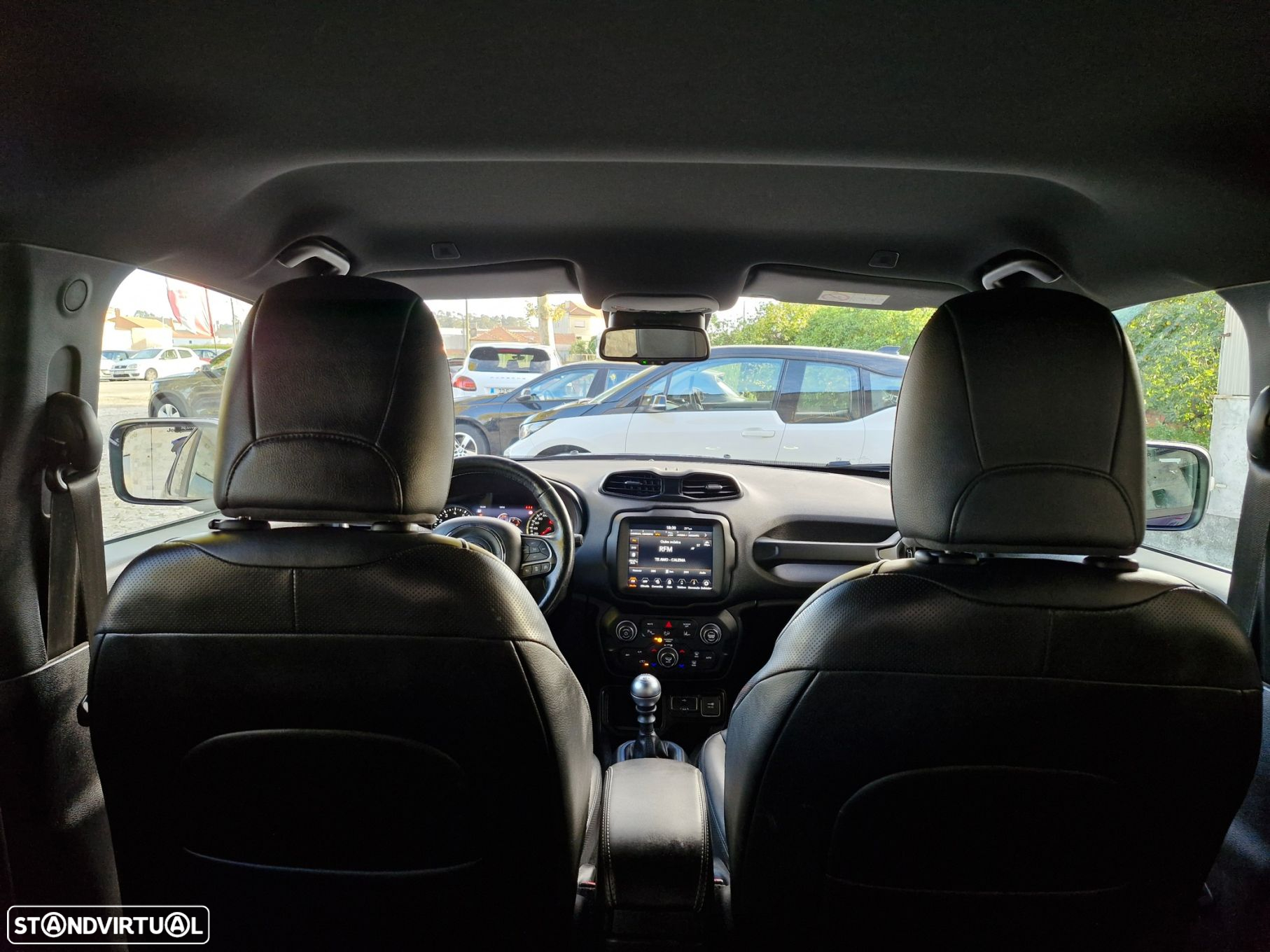 Jeep Renegade 1.0 T Limited - 18