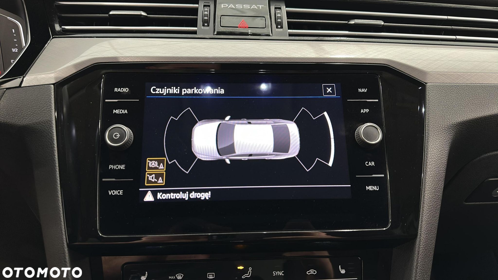 Volkswagen Passat - 22