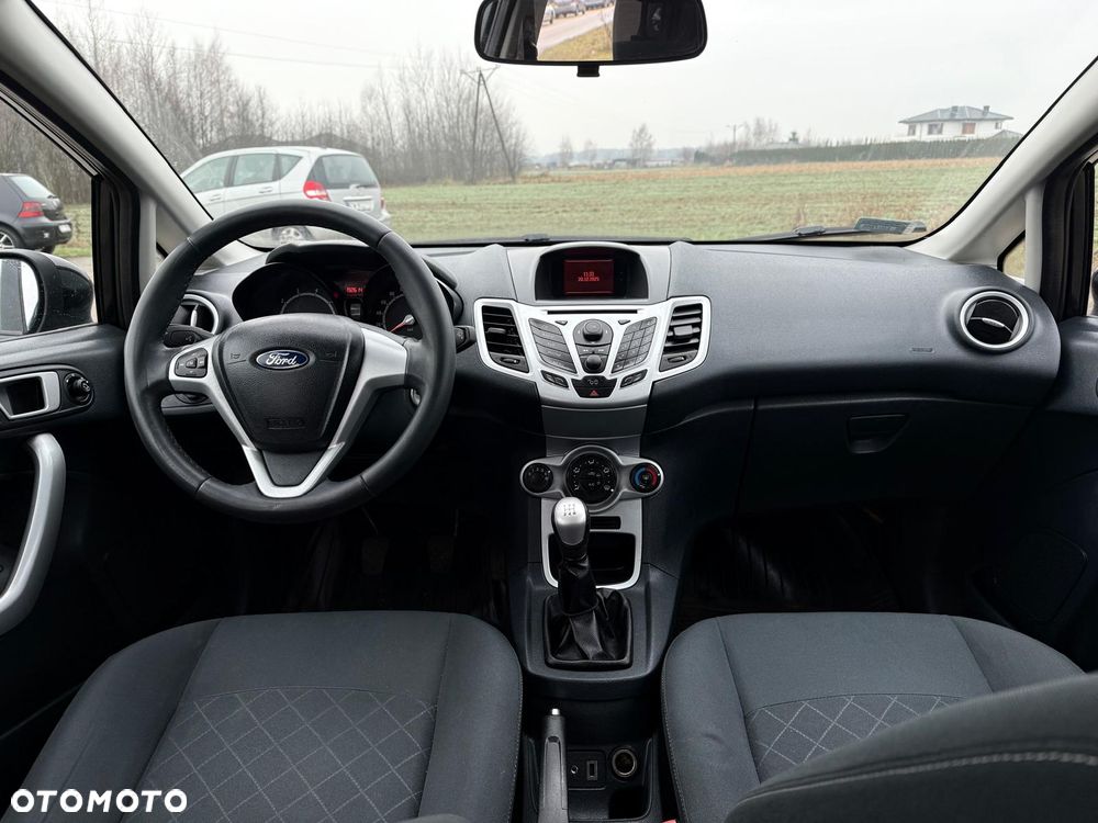 Ford Fiesta 1.25 Celebration - 13