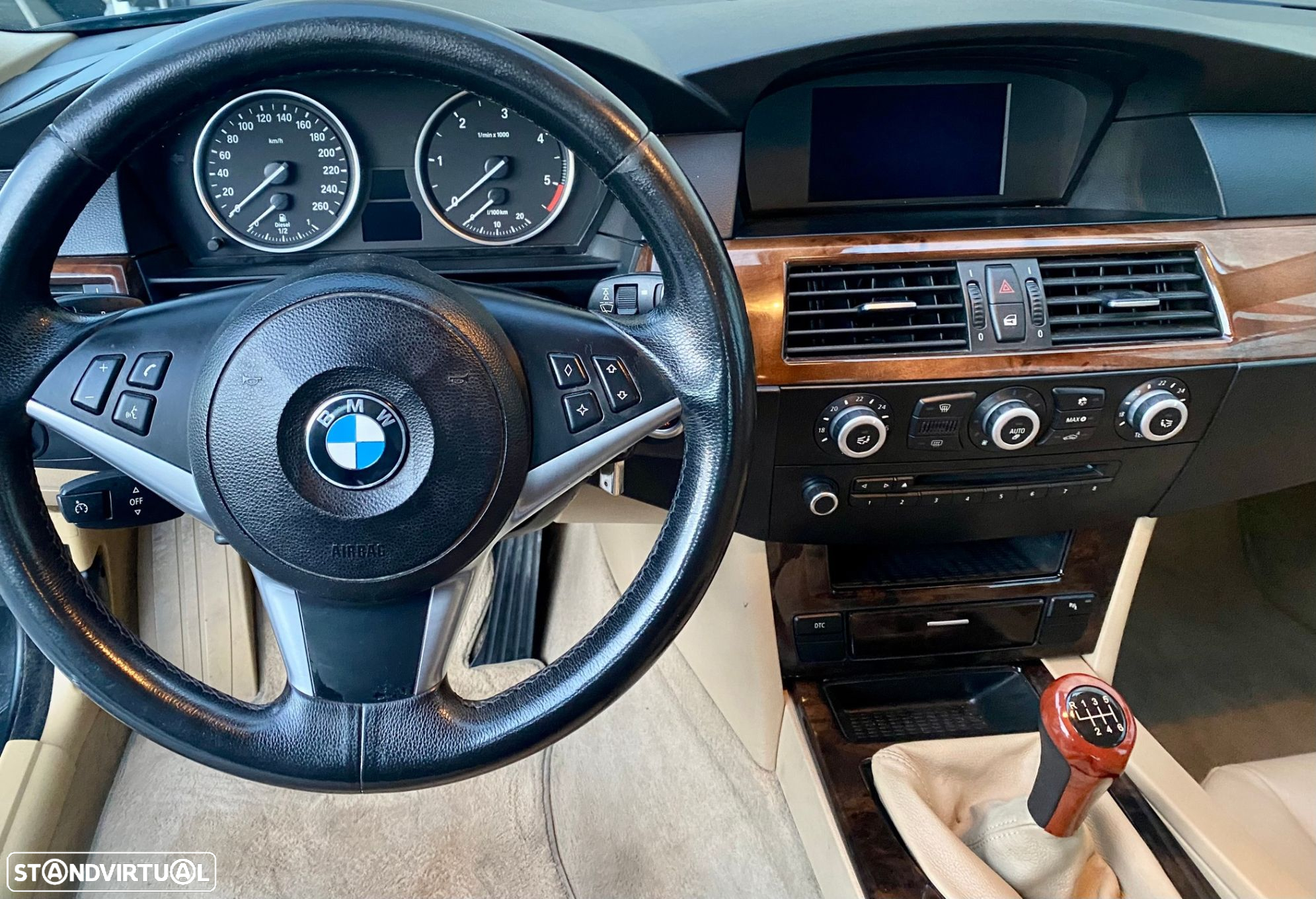 BMW 520 d Executive - 13
