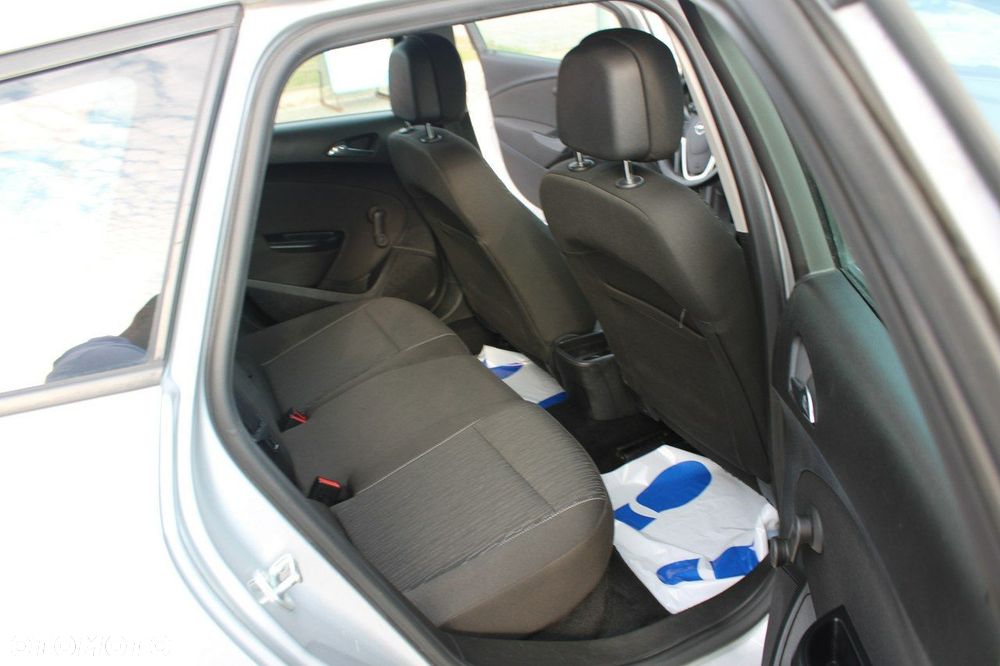 Opel Astra - 25