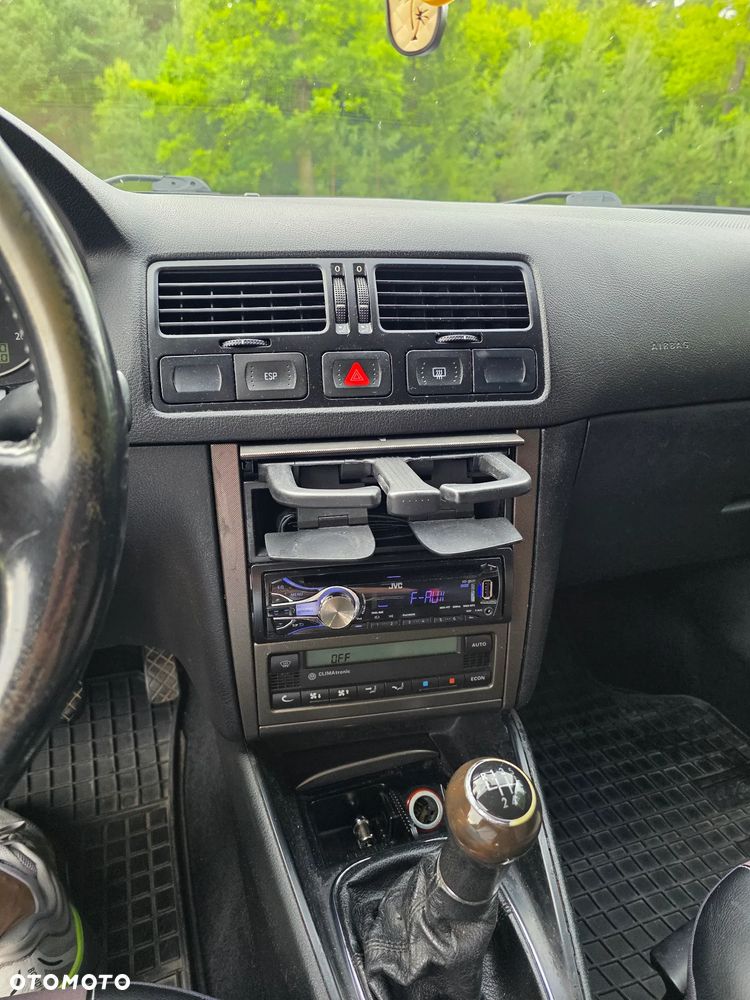 Volkswagen Bora 1.6 Comfortline - 13
