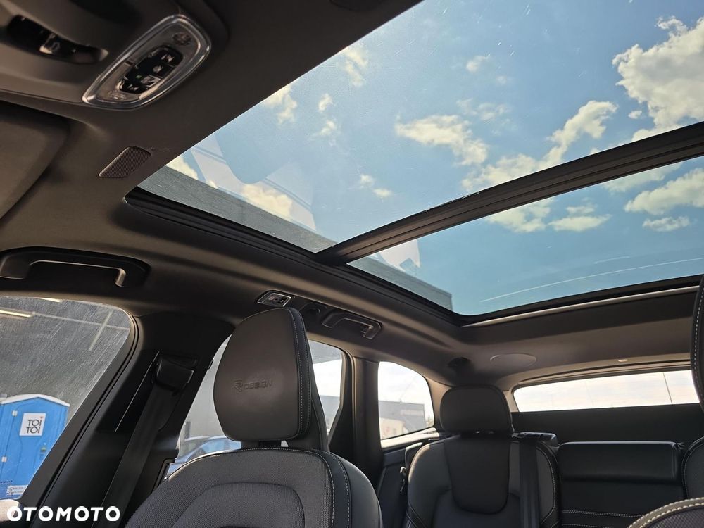 Volvo XC 60 B4 D AWD R-Design - 25