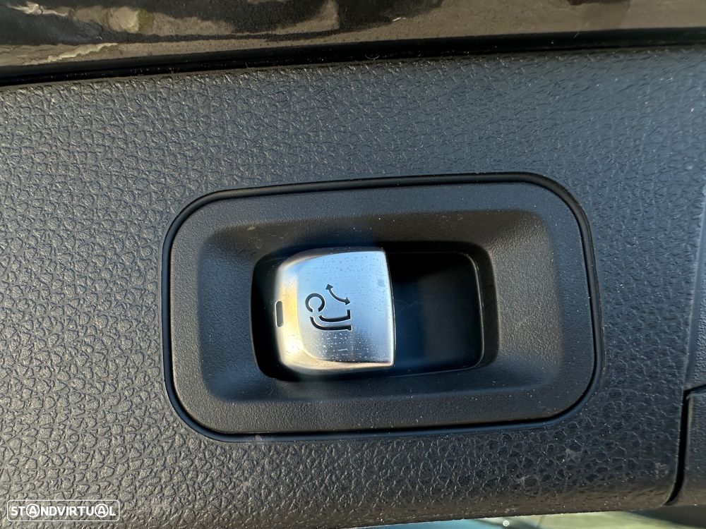 Mercedes-Benz C 300 BlueTEC Hybrid AMG Line - 42