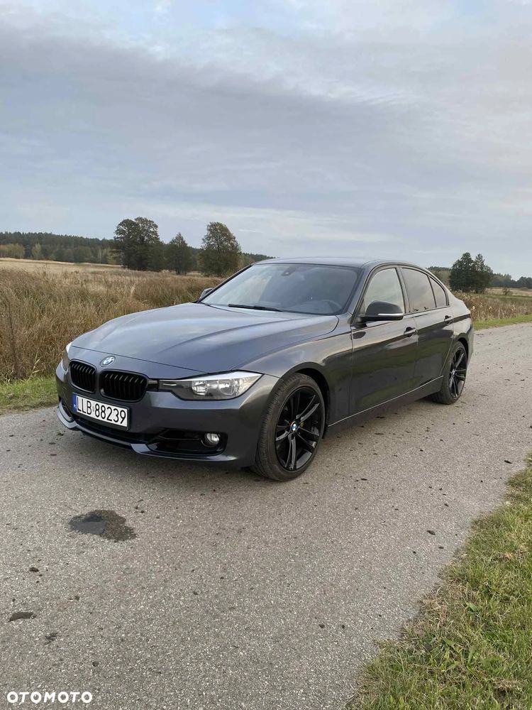 BMW Seria 3 328i Sport Line - 1