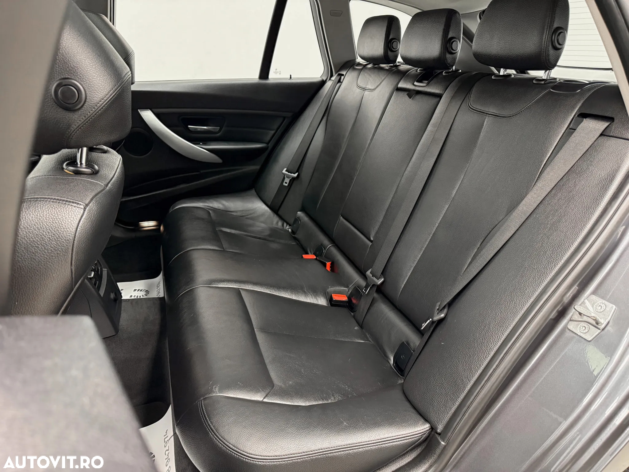 BMW Seria 3 320d Touring Aut. Modern Line - 8