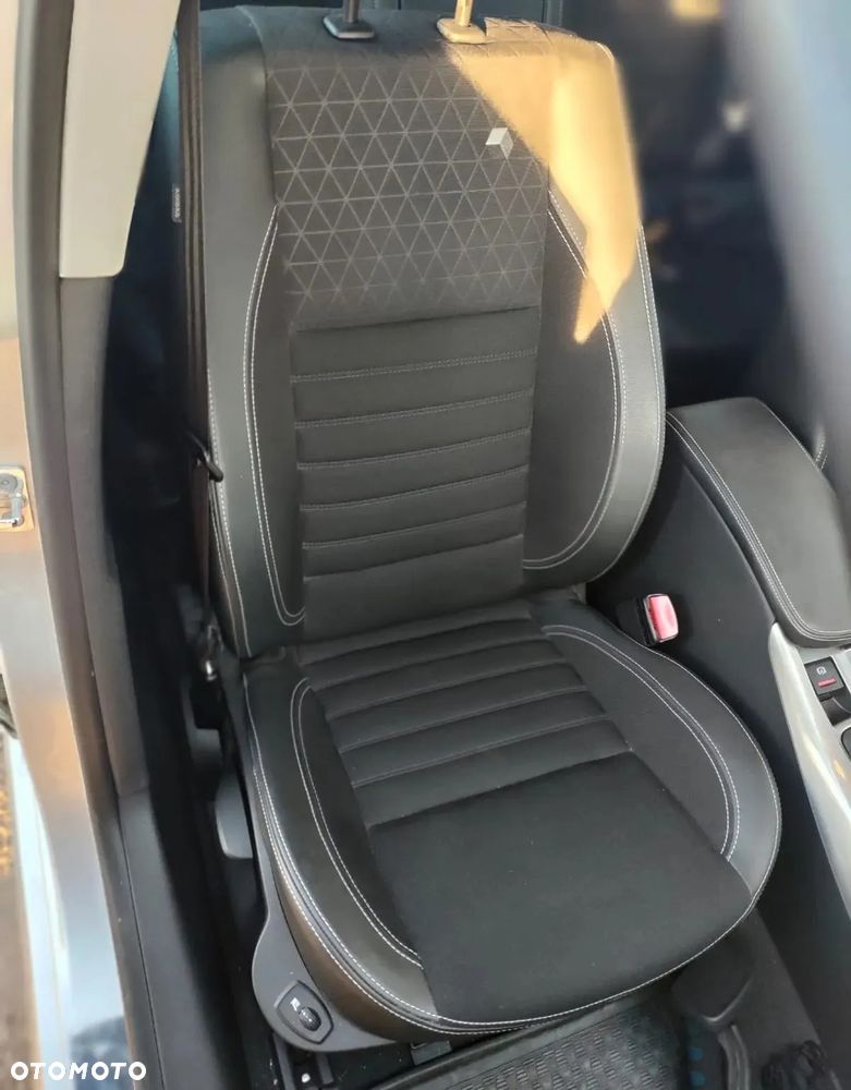 Renault Laguna Grandtour dCi 175 FAP GT - 11
