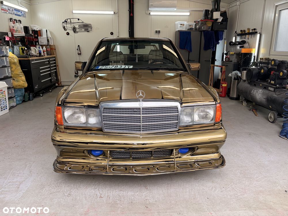 Mercedes-Benz W201 (190) - 3