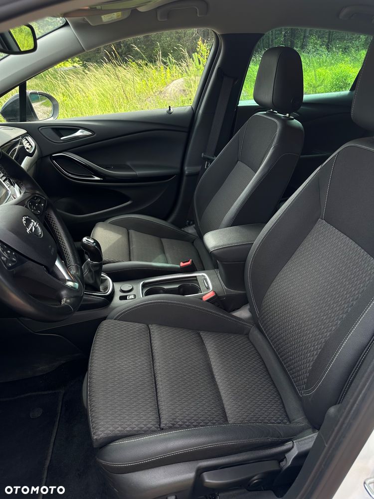 Opel Astra 1.4 Turbo Innovation - 8