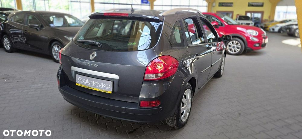 Renault Clio - 7
